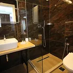 A&n Luxury アパート Sarandë