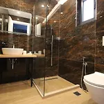 A&n Luxury